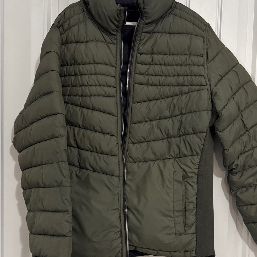 Women’s Olive Green reversible Puffer Jacket
